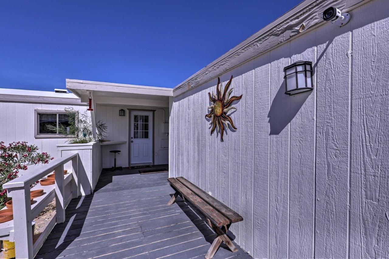 Rustic Bullhead City Retreat With Porch And Views エクステリア 写真