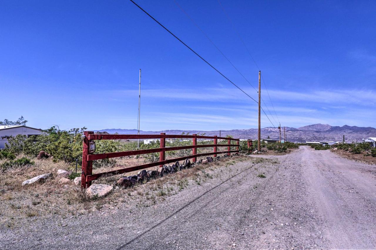 Rustic Bullhead City Retreat With Porch And Views エクステリア 写真